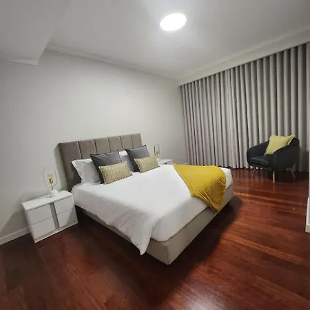 Blue Diamond-seaview & Free Park Apartment