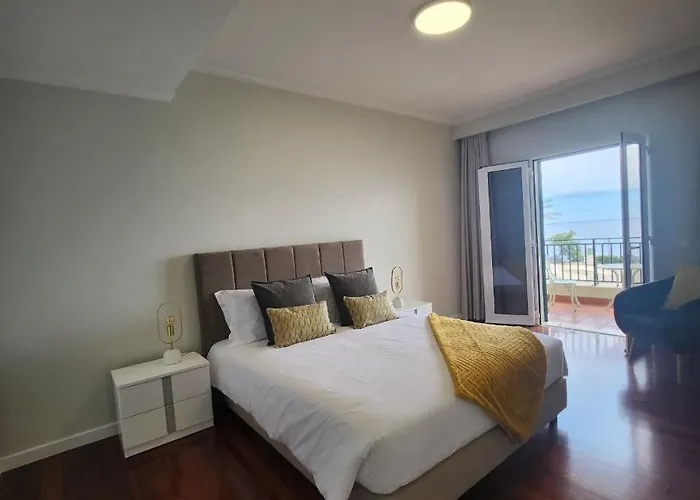Apartment Blue Diamond-seaview & Free Park Funchal (Madeira)