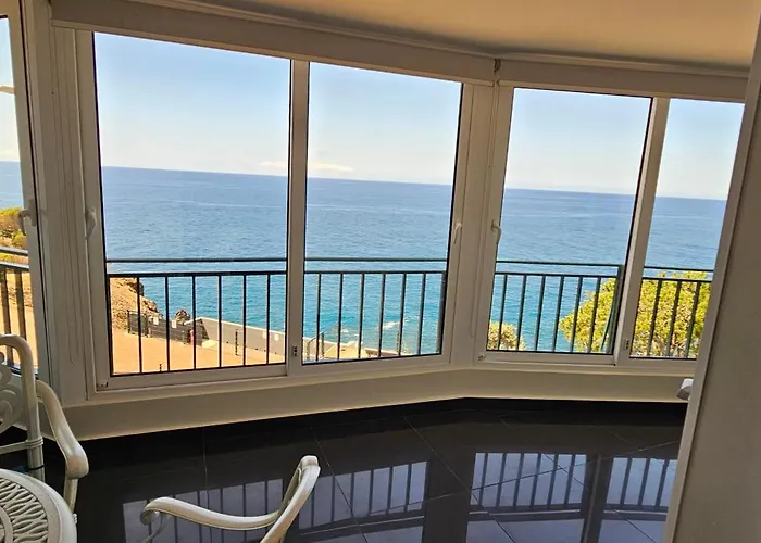 Blue Diamond-seaview & Free Park * Funchal (Madeira)