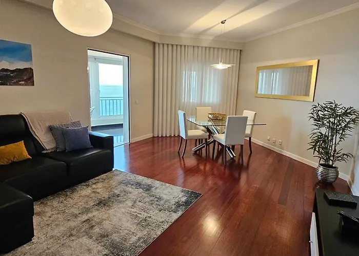 Blue Diamond-seaview & Free Park Apartment *